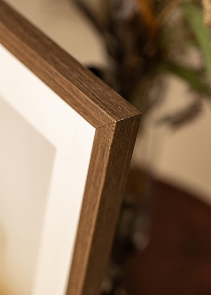 Rėmas Hermes Riešutas 70x90 cm - Paspartu Baltas 55x70 cm