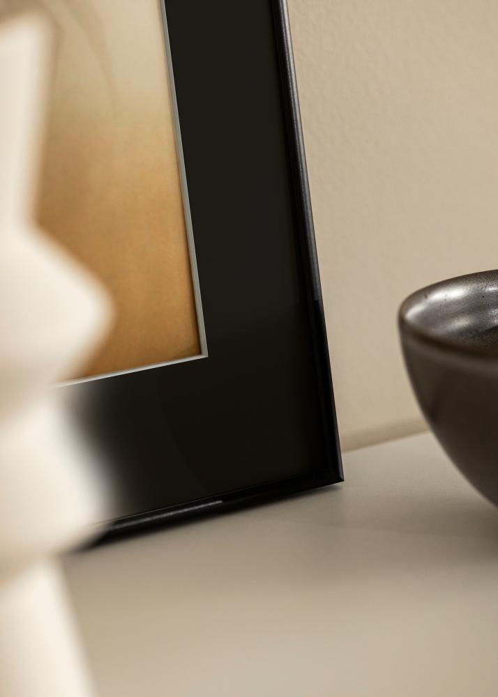 Rėmas Visby Juodas 30x40 cm - Paspartu Juodas 20x28 cm