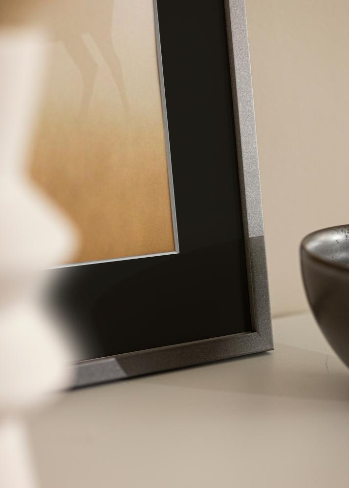 Rėmas Edsbyn Grafitas 20x30 cm - Paspartu Juodas 15x21 cm (A5)