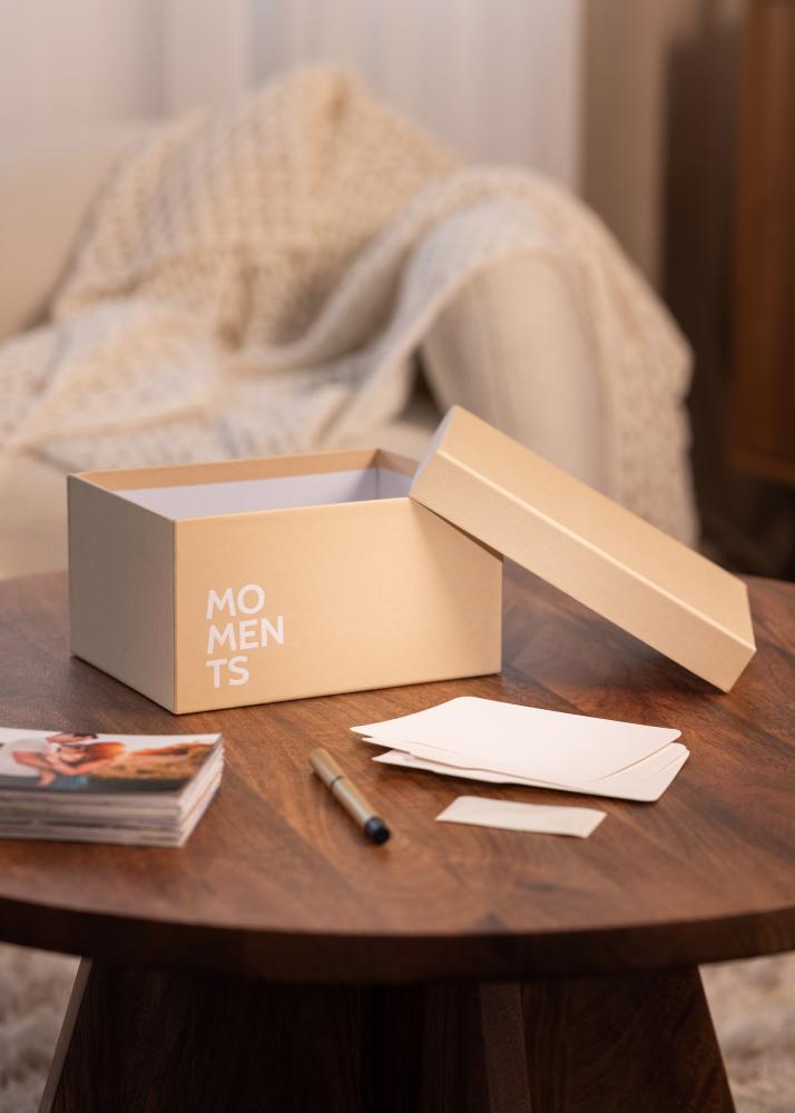 KAILA MOMENTS Nuotraukų dėžutė (700 nuotraukų 10x15 cm) - Kreminė