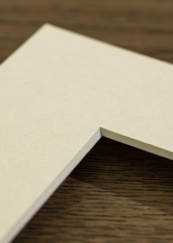 Paspartu Beveik baltas Balta šerdis 50x70 cm (41x58,4 - A2)