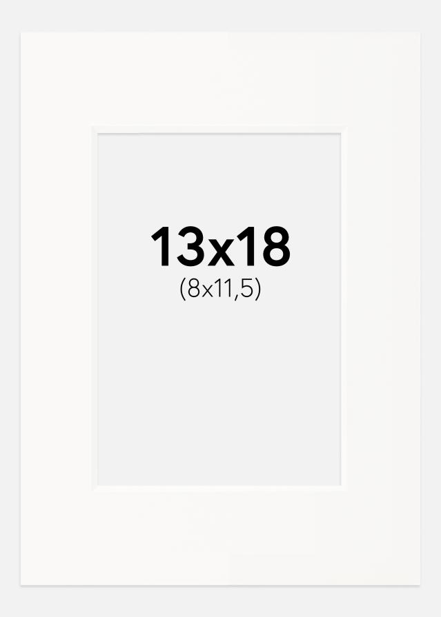 Paspartu Beveik baltas Balta šerdis 13x18 cm (8x11,5)