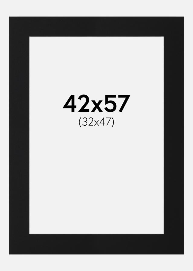 Paspartu Juodas Standartas (Balta Šerdis) 42x57 cm (32x47)