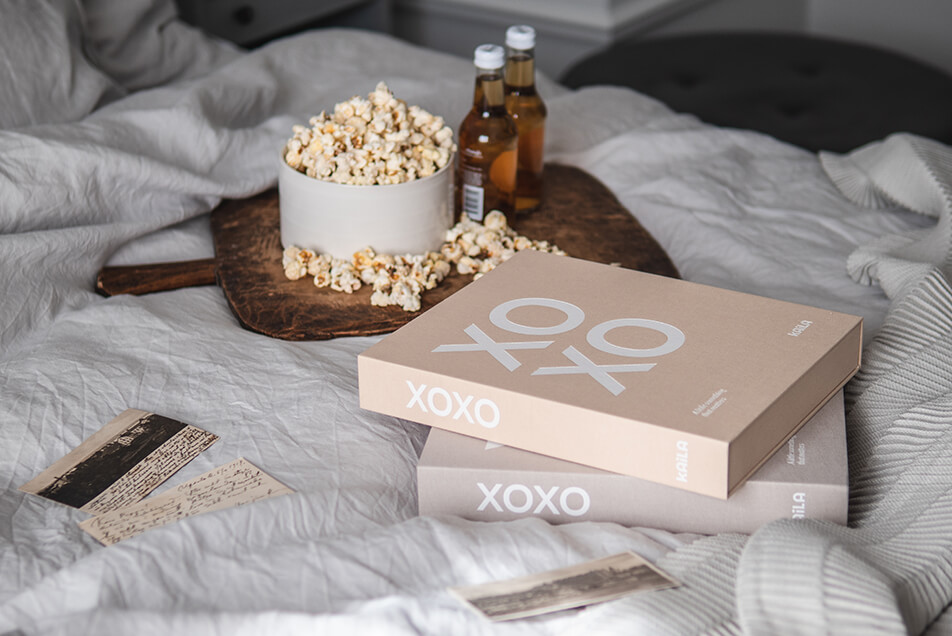 Fotoalbumas jaukiame miegamajame