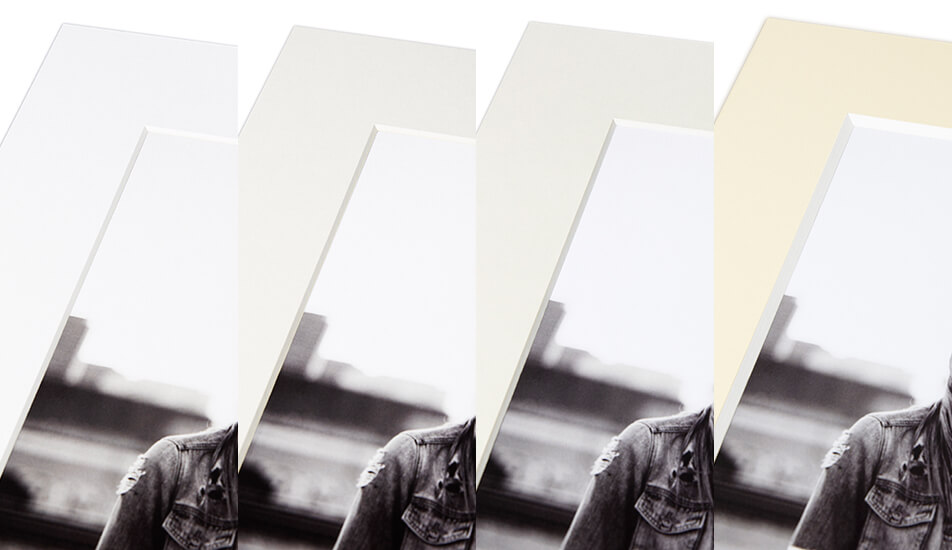 Keturi skirtingi baltų paspartu atspalviai